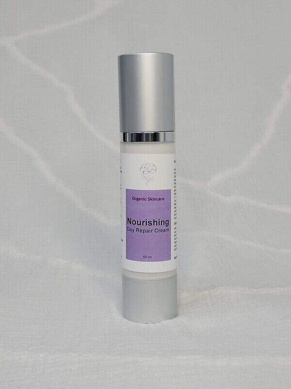 Exclusive Gold Anti-Aging Skincare Package - Image 4