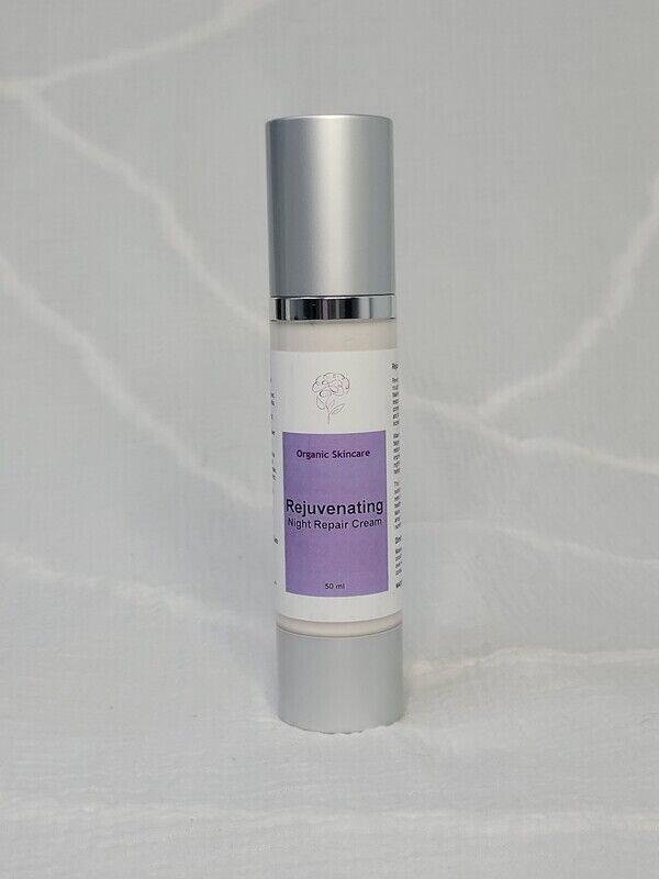 Exclusive Gold Anti-Aging Skincare Package - Image 5